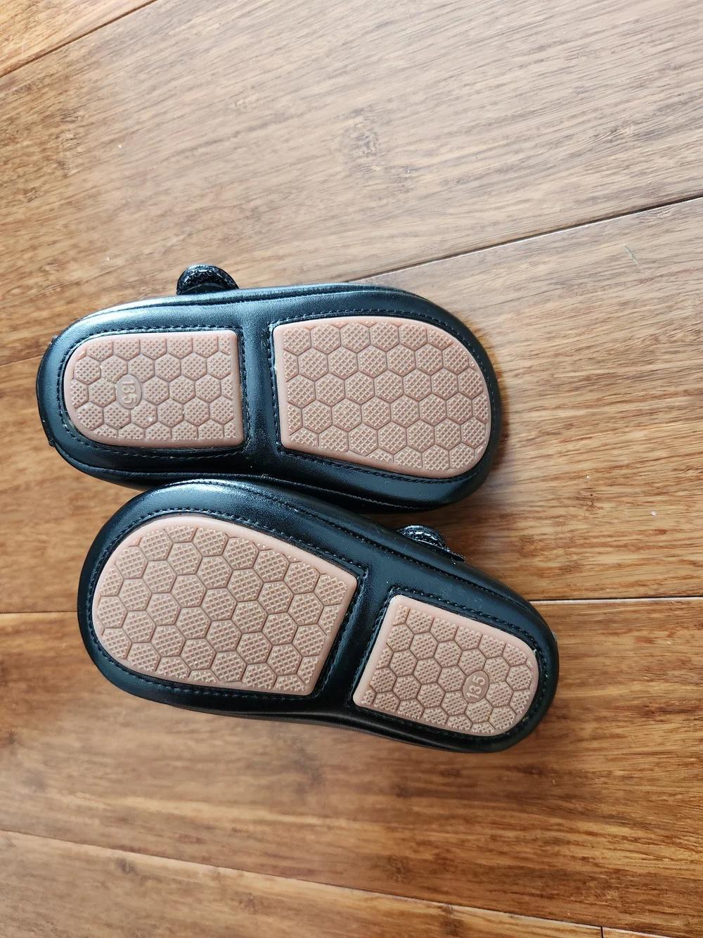 Girls Black Bow Mary Jane Flat Dress Shoes, Size 135 (Approximately Size 6.5)